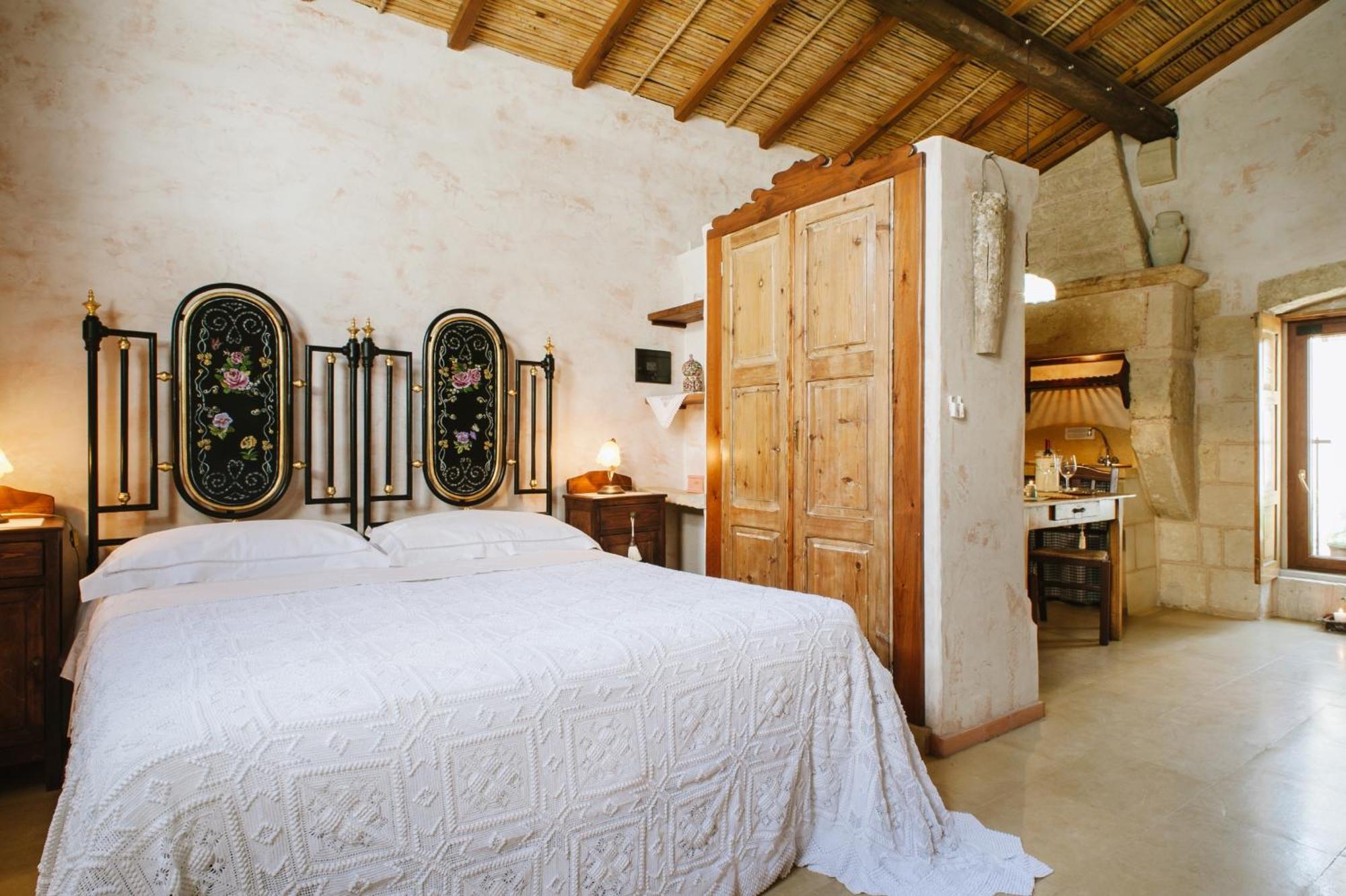 Borgoterra Bed & Breakfast Martano Exterior photo